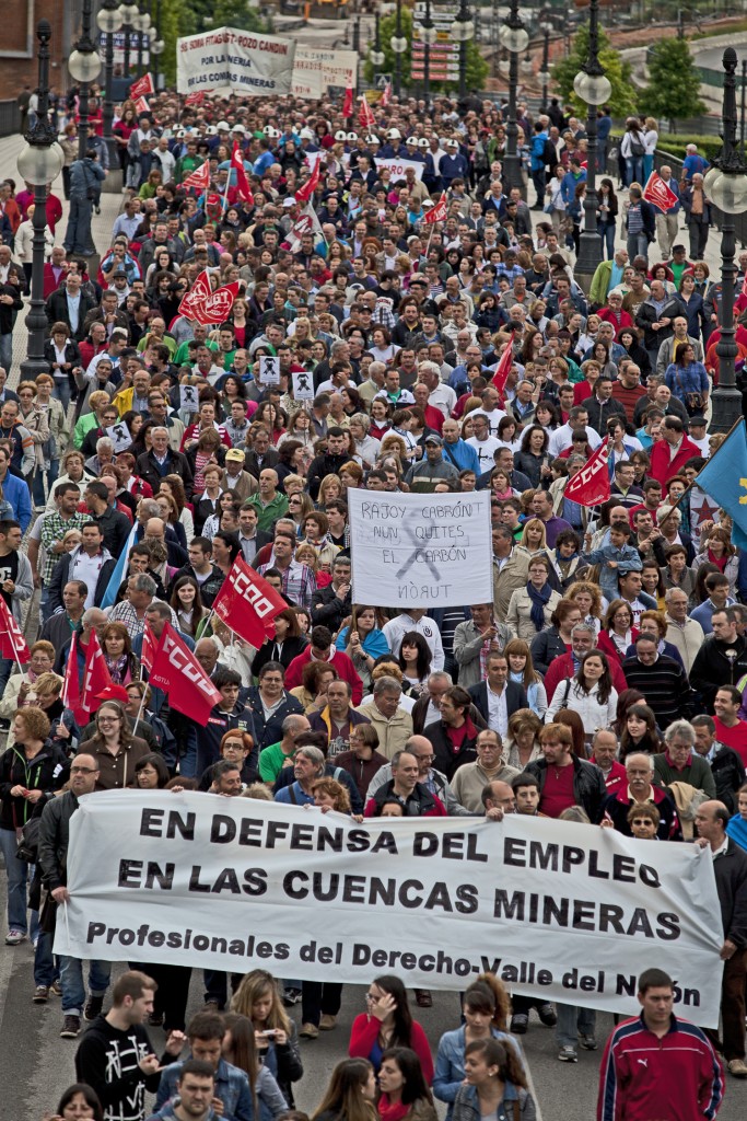 Manifestación en Langreo, durante la huelga general de las cuencas mineras. 18 Junio 2012