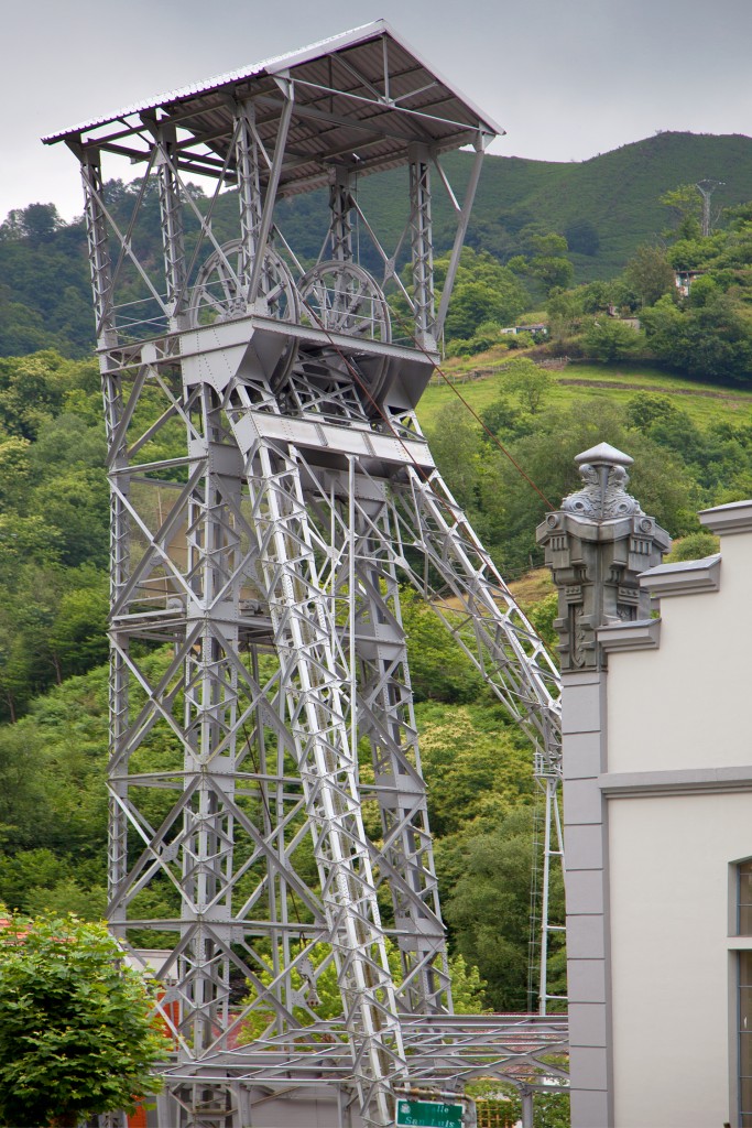 Castillete del Pozo San Luis. Ecomuseo Valle del Samuño. Langreo. Asturias 2012