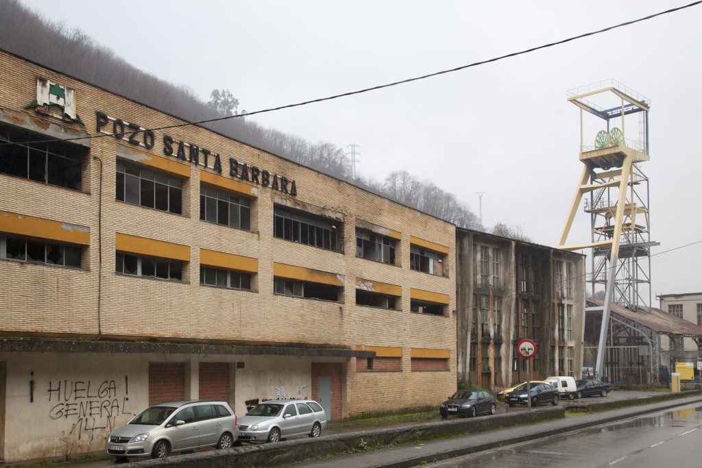 Obras de rehabilitación del Pozo Santa Barbara. Valle de Turon. Mieres. Asturias 2015