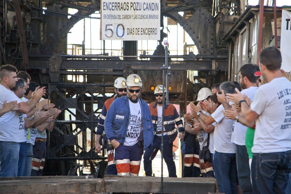 Salida de los mineros encerrados en el Pozo  Candin. Langreo. Asturias. 16 de Julio de 2012