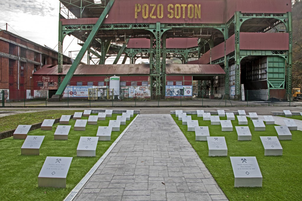 Memorial a los 485 mineros fallecidos en las explotaciones de Hunosa. Pozo Soton. S.M.R.A. Asturias 2015