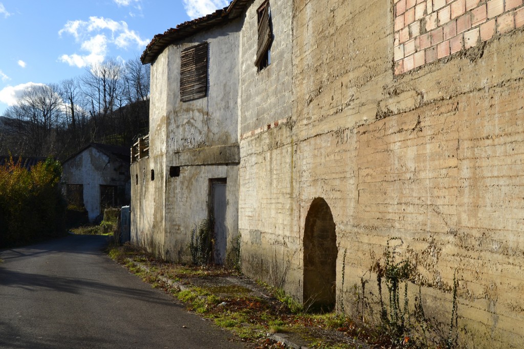 Bocamina del grupo Valdelospozos. Blimea. S.M.R.A. Asturias 2012