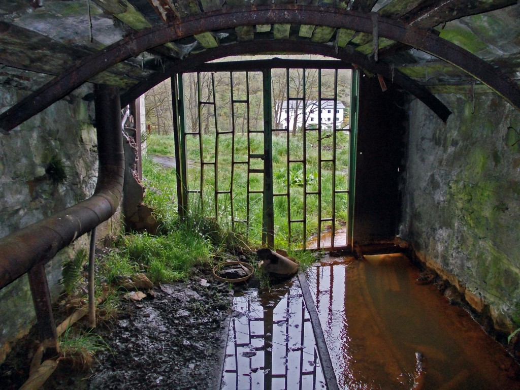 Interior de la bocamina Principal del Grupo Lumajo de la Minero Siderúrgica de Ponferrada. Villaseca de Laciana. Villablino. Leon 2013