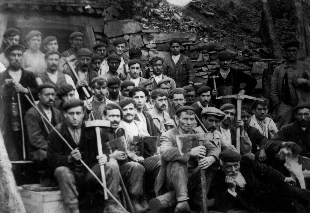 Gupo de mineros en la Mina La Campueta. Agueria. Aller. Asturias 1915
