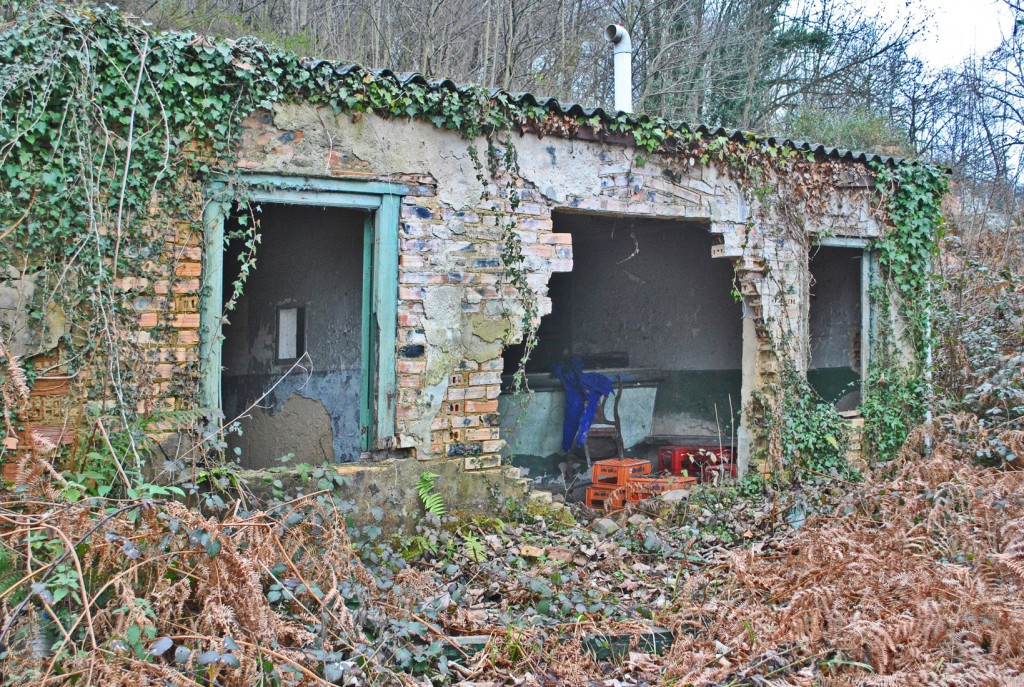 Bar en las antiguas instalaciones del Pozo Modesta. Langreo. Asturias 2013