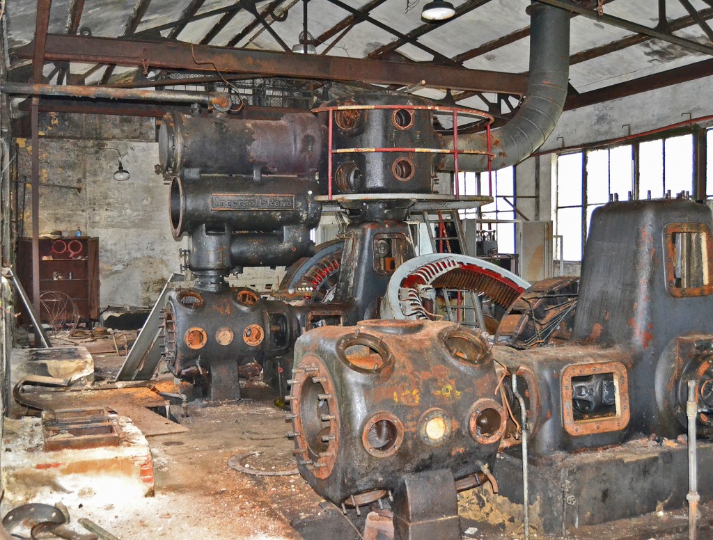 Casa de máquinas de la mina Mª Luisa. Valle de Les Cubes. Langreo. Asturias 2013
