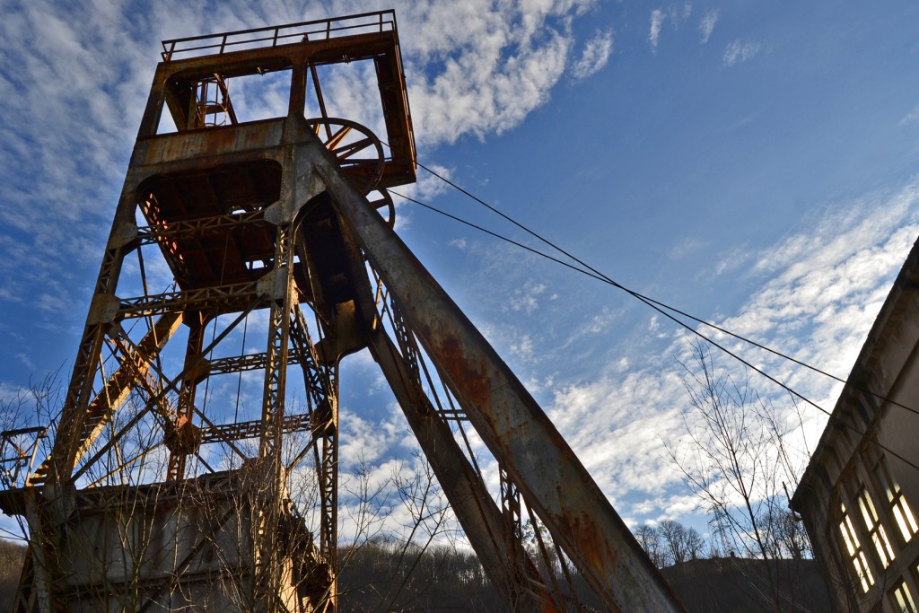 Castillete del pozo auxiliar. Pozo Santa Bárbara. Turón. Mieres. Asturias 2013
