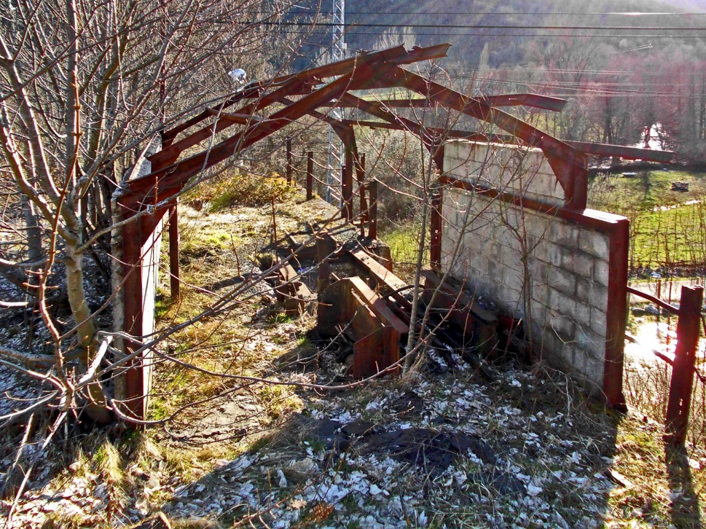 Instalaciones abandonadas del Grupo Bolsada de la Minero Siderúrgica de Ponferrada. Caboalles de Abajo. Villablino. Leon 2013