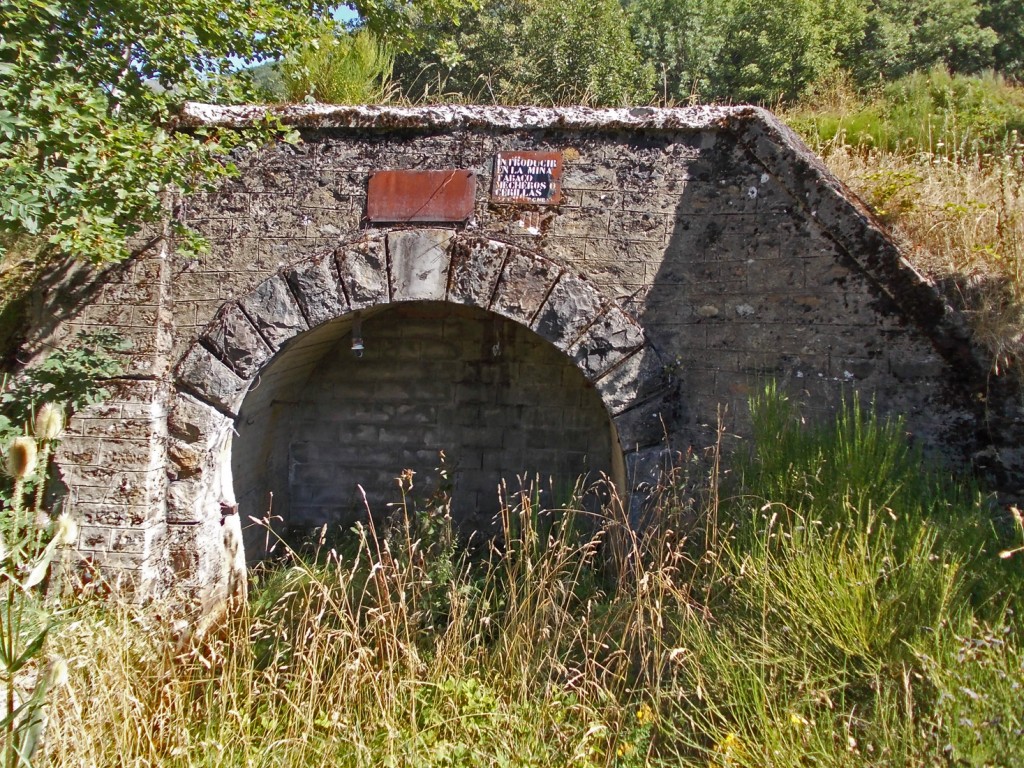 Bocamina del Grupo Paulina de la Minero Siderúrgica de Ponferrada. Caboalles de Arriba. Villablino. León 2013