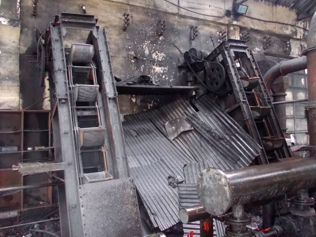 Antigua maquinaria del Lavadero de Antracitas de Besande. Velilla del Rio Carrion. Palencia 2013