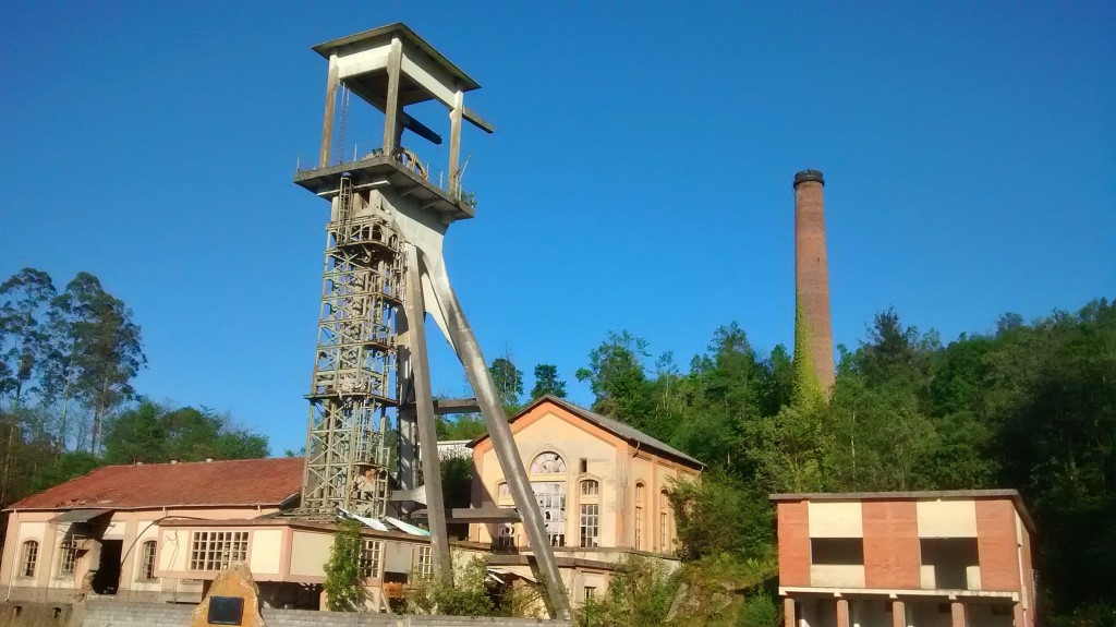 Vista exterior de Minas de Lieres. Siero. Asturias 2014