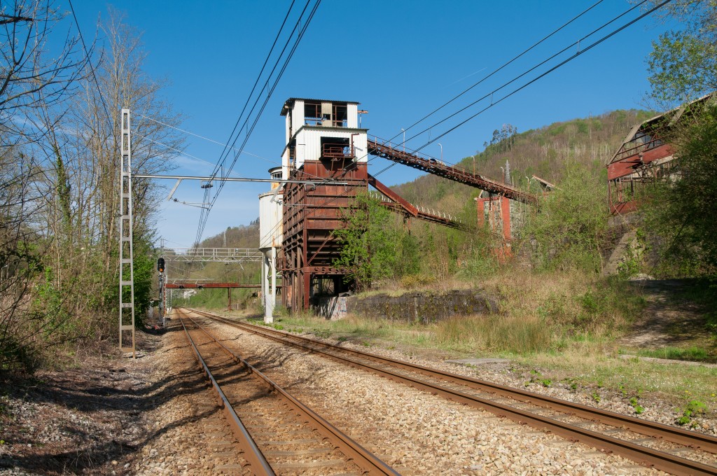 Antiguos cargaderos del Pozo Mosquitera I. Siero. Asturias. Año 2014