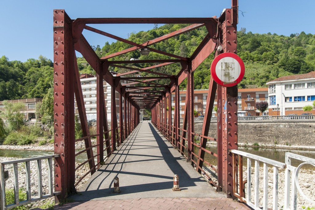 Puente de La Maquinilla. Sotrondio. S.M.R.A. Asturias 2014