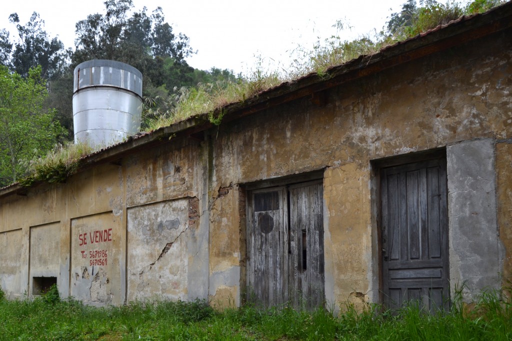 Ventilador y edificios de la bocamina de Blimea. S.M.R.A. Asturias. 2016