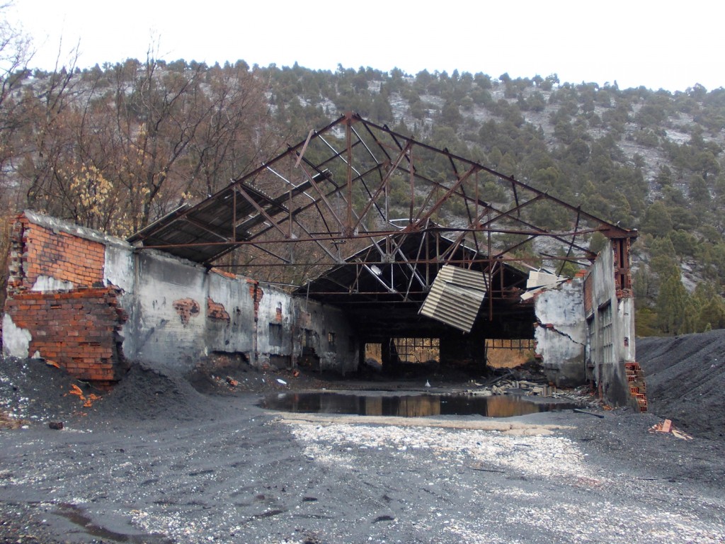 Instalaciones abandonadas del Lavadero de Antracitas de Valdehaya. Velilla del Rio Carrion. Palencia 2013