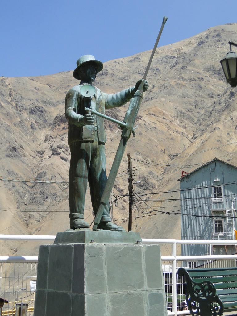Monumento a los mineros en Sewell, Chile. 2013