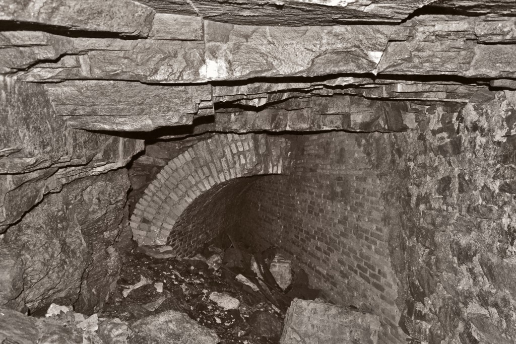 Galería tapiada en el tercer piso de Mina San Francisco. Turón. Asturias 2014