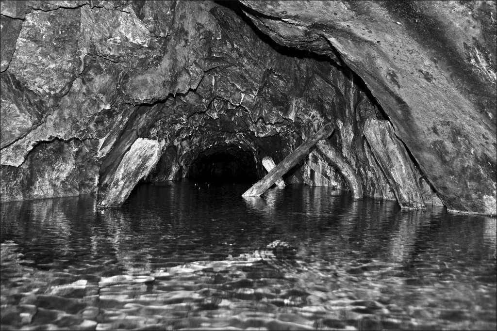 Galería interior de la Mina de Velasco Herrero Hermanos. Moreda. Aller. Asturias 2010