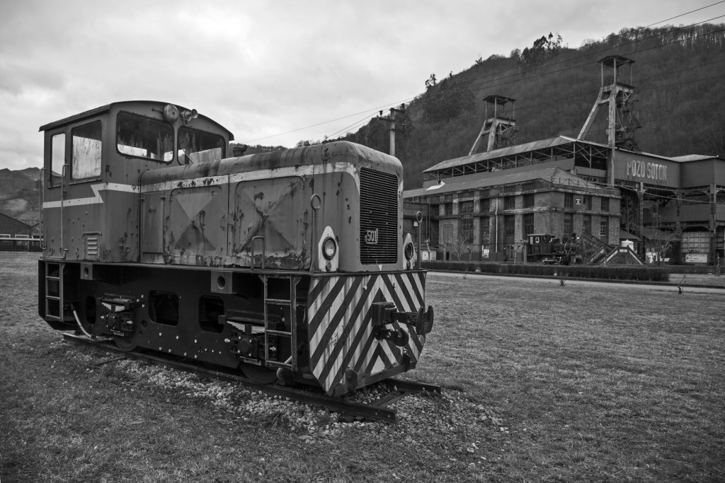 Vista Exterior del Pozo Soton. S.M.R.A. Asturias 2015