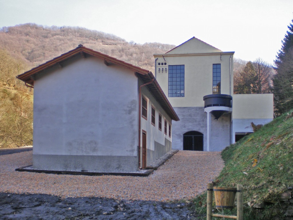 Los lavaderos del Xagarin, situados en el pueblo de San Salvador. Quiros. Asturias 2016