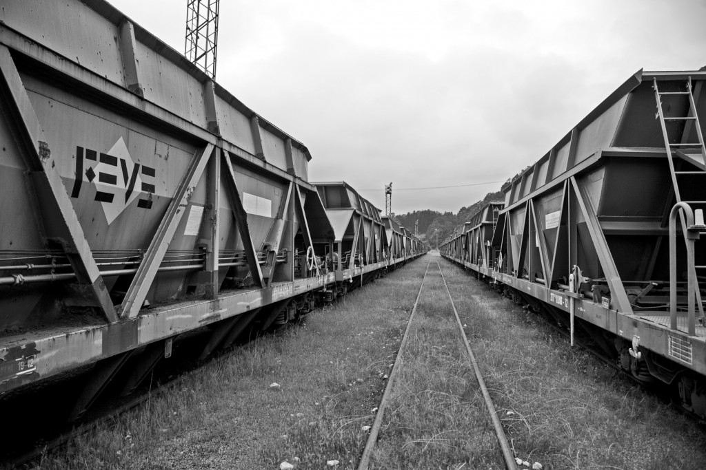Vagones de carga de carbón de FEVE, en la estacion de Figaredo. Mieres. Asturias 2016