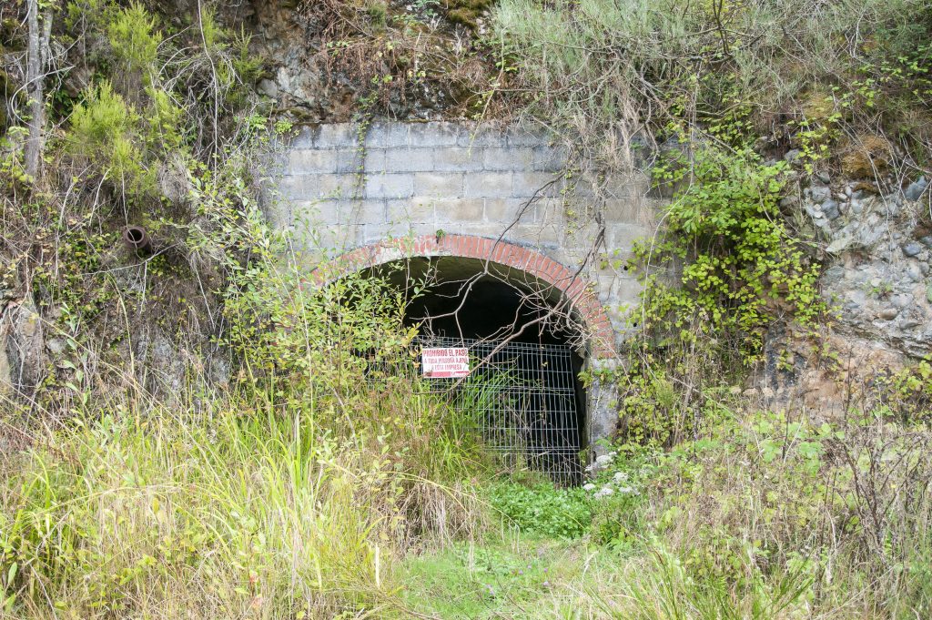 Bocamina abandonada. Carballo. Cangas del Narcea. Asturias 2016
