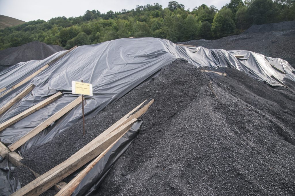 Parque de carbones de Carbonar, en Vega de Rengos, Cangas del Narcea. Asturias 2016
