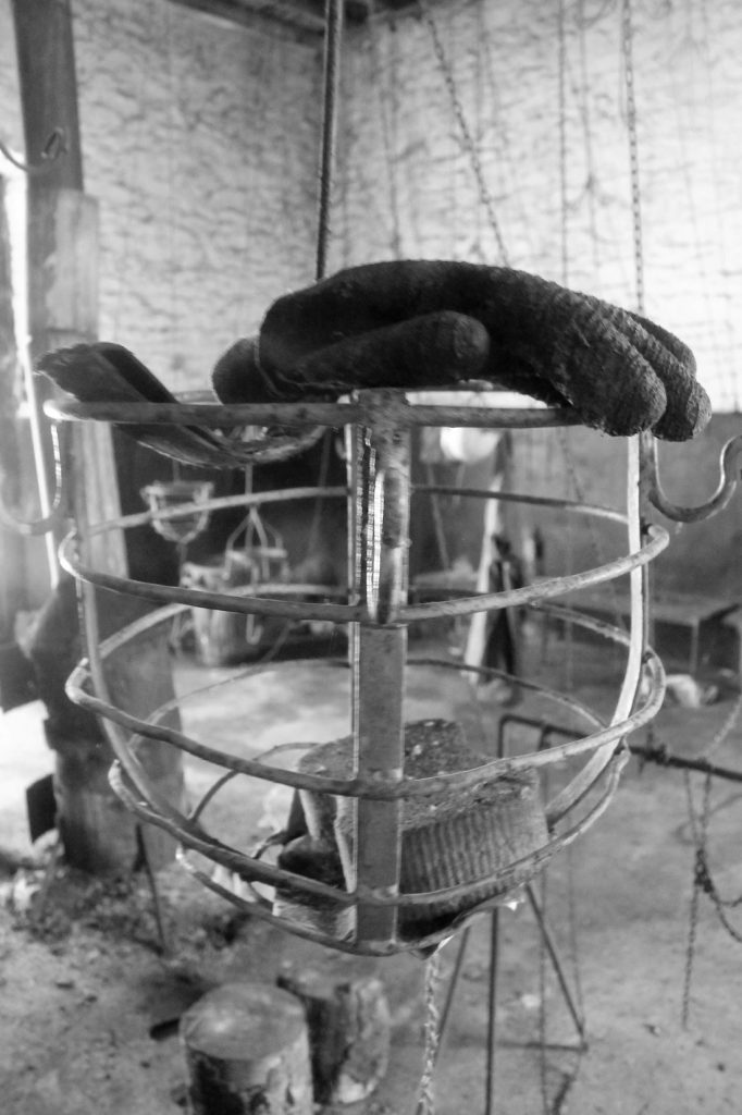 Interior de la casa de aseos del Noceo, en Santa Marina. Quiros. Asturias 2016