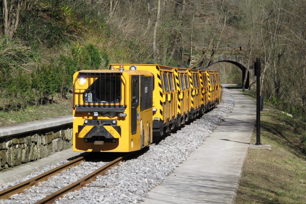 Tren del Ecomuseo del Valle del Samuño. Langreo. Asturias 2014