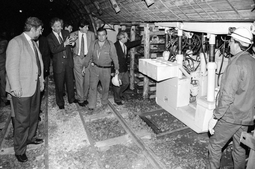 Visita de autoridades a la Mina Imagen, el día de la inauguración del Museo de La minería y la Industria de Asturias. El Entrego. San Martín del Rey Aurelio. Abril 1994