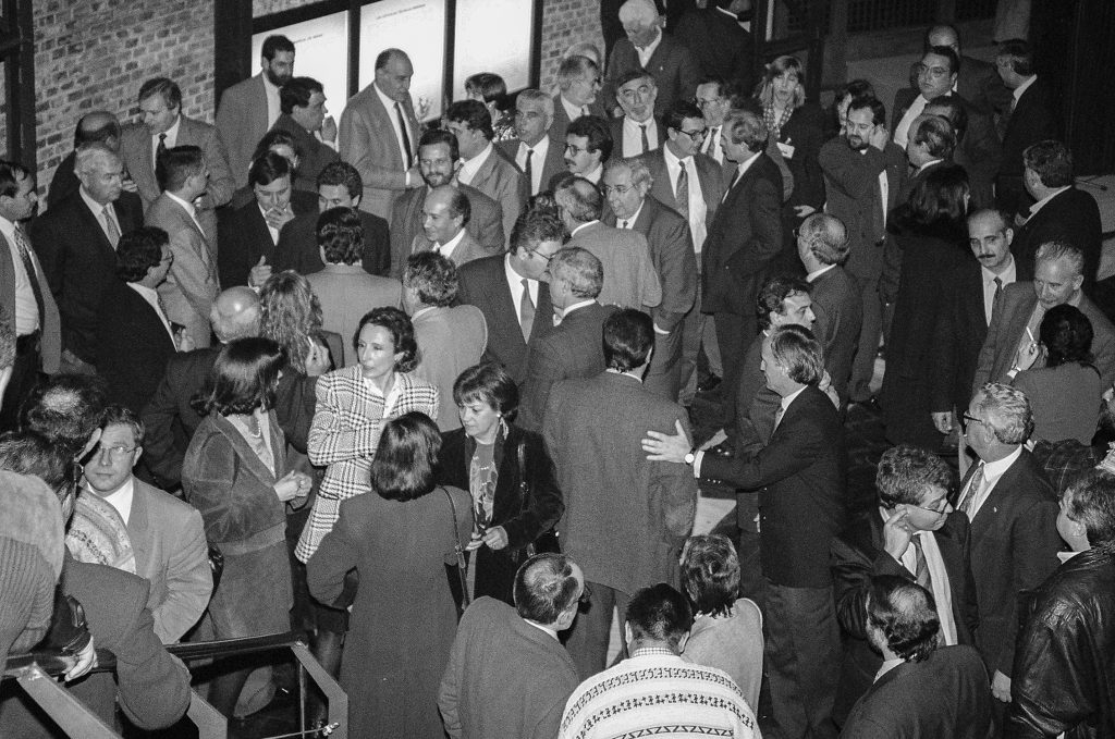Visita de publico y autoridades el día de la inauguración del Museo de La minería y la Industria de Asturias. El Entrego. San Martín del Rey Aurelio. Abril 1994