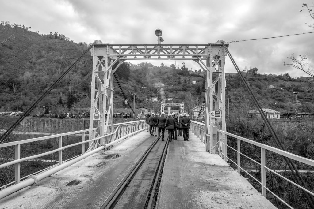 Visita institucional al Puente de Rimoria, restaurado, en las instalaciones del Pozo Carrio. Laviana. Asturias 2016