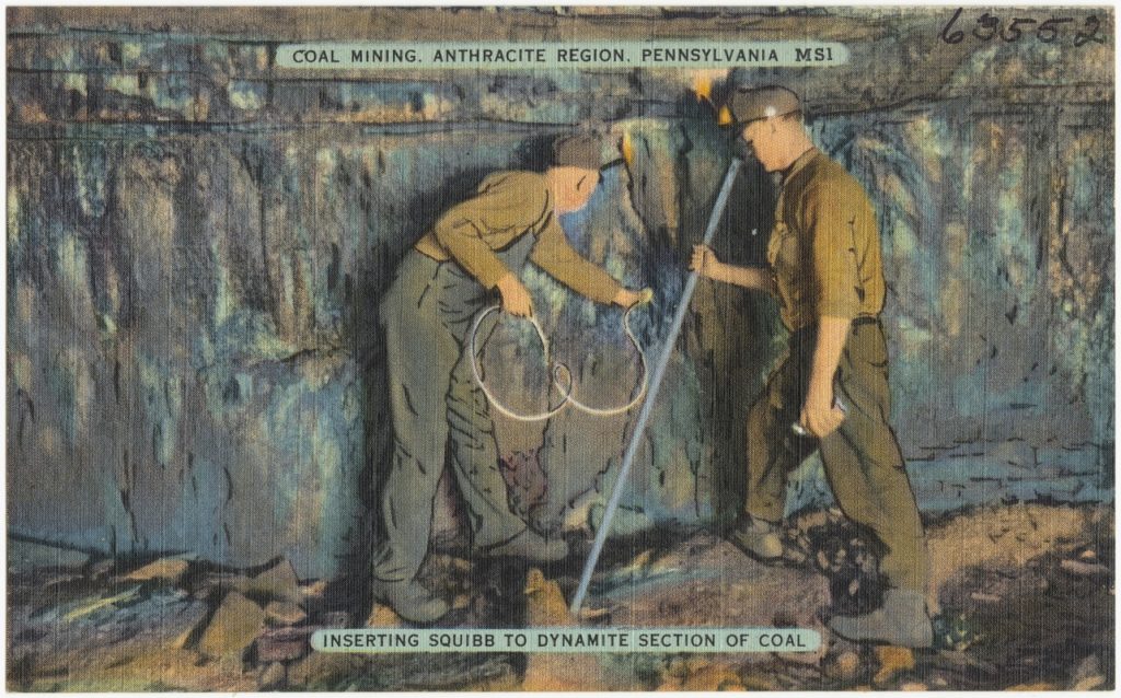 Postal de la minería del carbón. Insertando el cartucho para dinamitar una sección de carbón. Coal Region de Pensilvania. Estados Unidos. 1930
