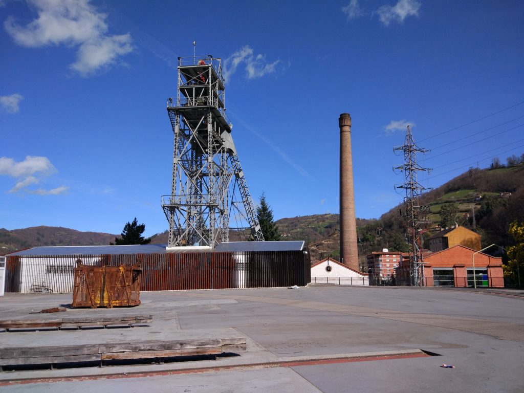Vista exterior del Pozo Barredo. Mieres. Asturias 2017