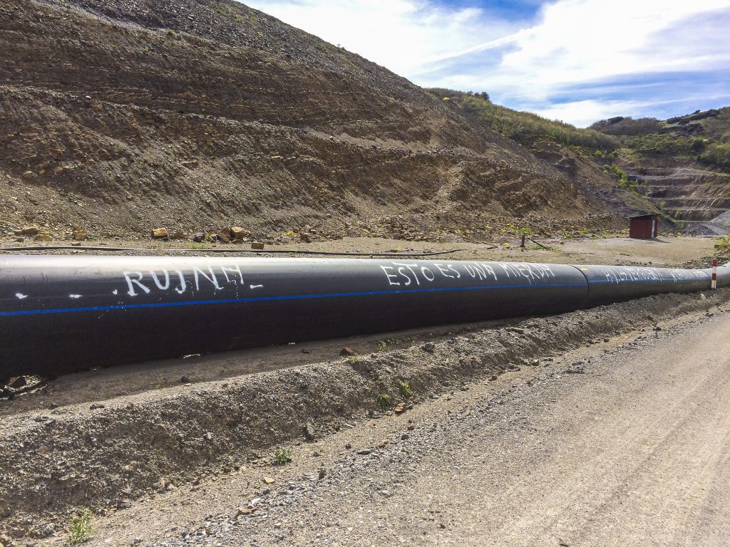 Pintadas reivindicativas en Corta Pastora, de la Hullera Vasco Leonesa. Santa Lucía de Gordón, León. 2017