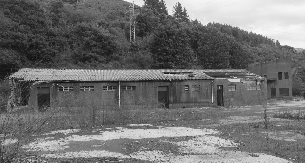 Casa de aseo en Mina La Rasa, en las inmediaciones de El Rodical, Tineo. Asturias. 2016