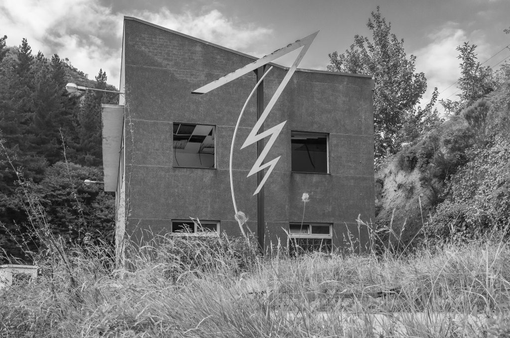 Edificio de oficinas en Mina La Rasa, en las inmediaciones de El Rodical, Tineo. Asturias. 2016