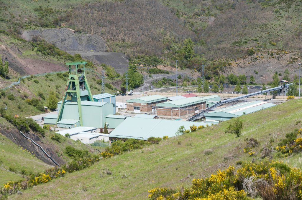 Instalaciones del pozo Emilio del Valle, de Hullera Vasco-Leonesa. Santa Lucía, Pola de Gordón, León. 2017