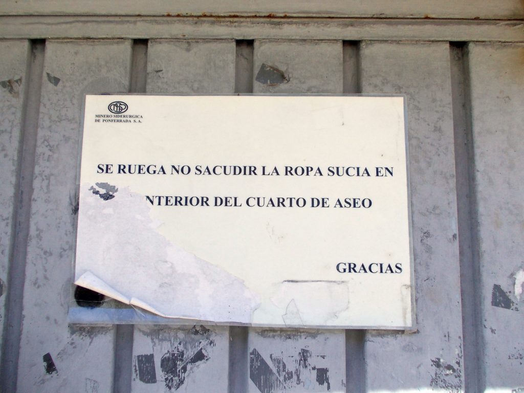 Instalaciones abandonadas del Pozo Calderón de la MSP, Villager de Laciana, Villablino, León, 2016