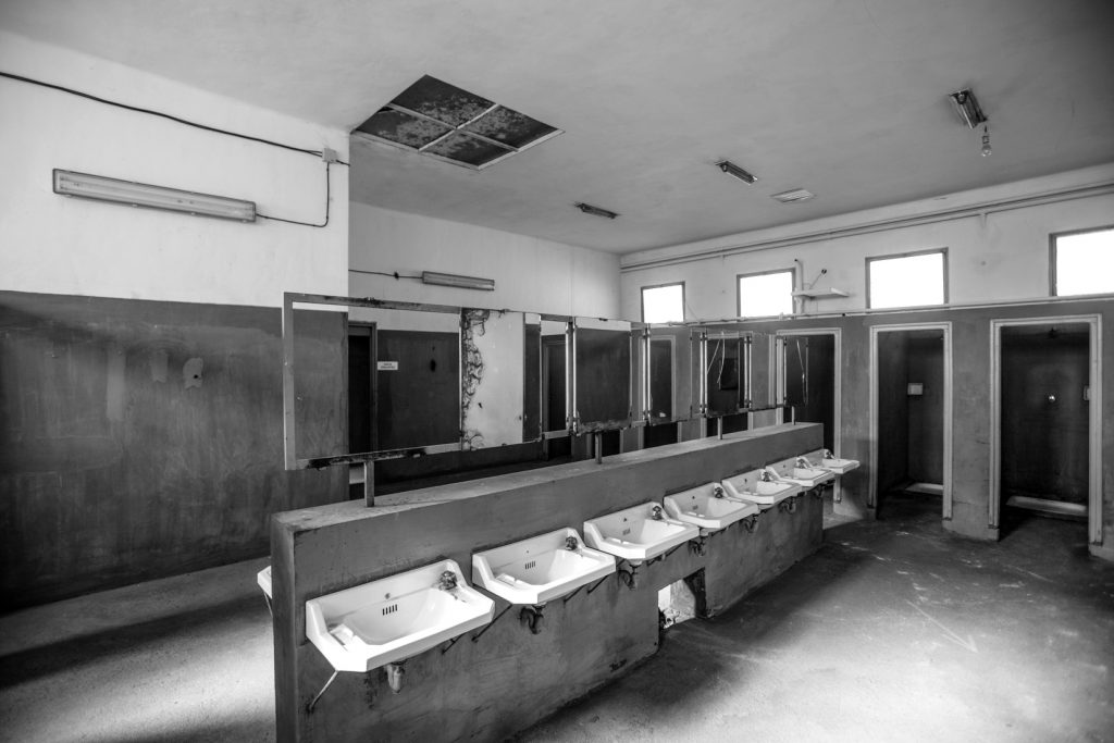 Casa de aseos del Pozo Julia. Fabero. León. 2017