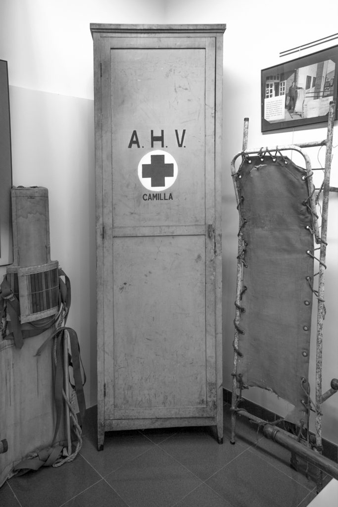 Material sanitario expuesto en el Museo de la Minería del País Vasco. Gallarta, Bizkaia. 2017