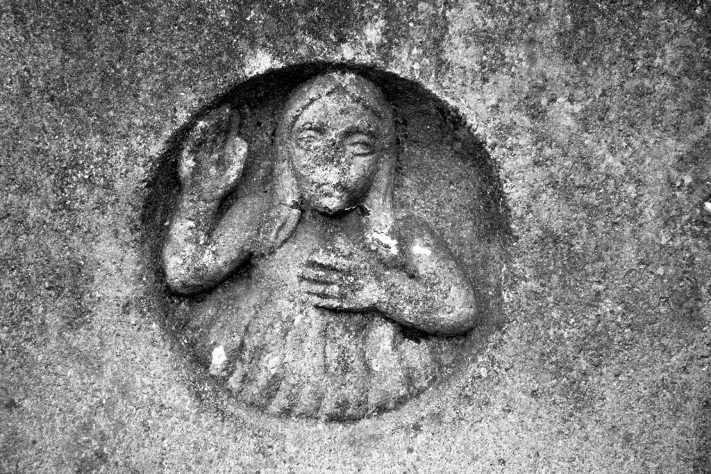 Antiguo crucero anteriormente ubicado en el Hospital Minero, expuesto en el exterior del Museo de la Minería del País Vasco. Gallarta. Bizkaia. 2016