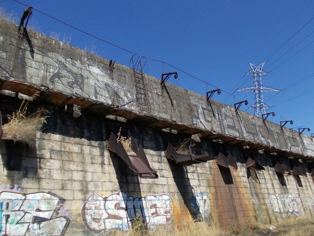 Antiguos cargaderos de carbón de La Placa. Ponferrada, León. 2016