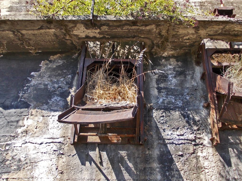 Antiguos cargaderos de carbón de La Placa. Ponferrada, León. 2016