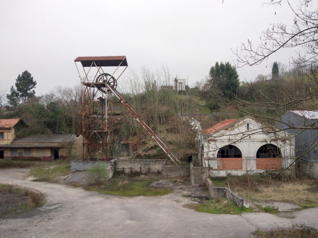 Castillete del Pozu Pumarabule 2. Carbayín Alto. Siero. Asturias. 2017
