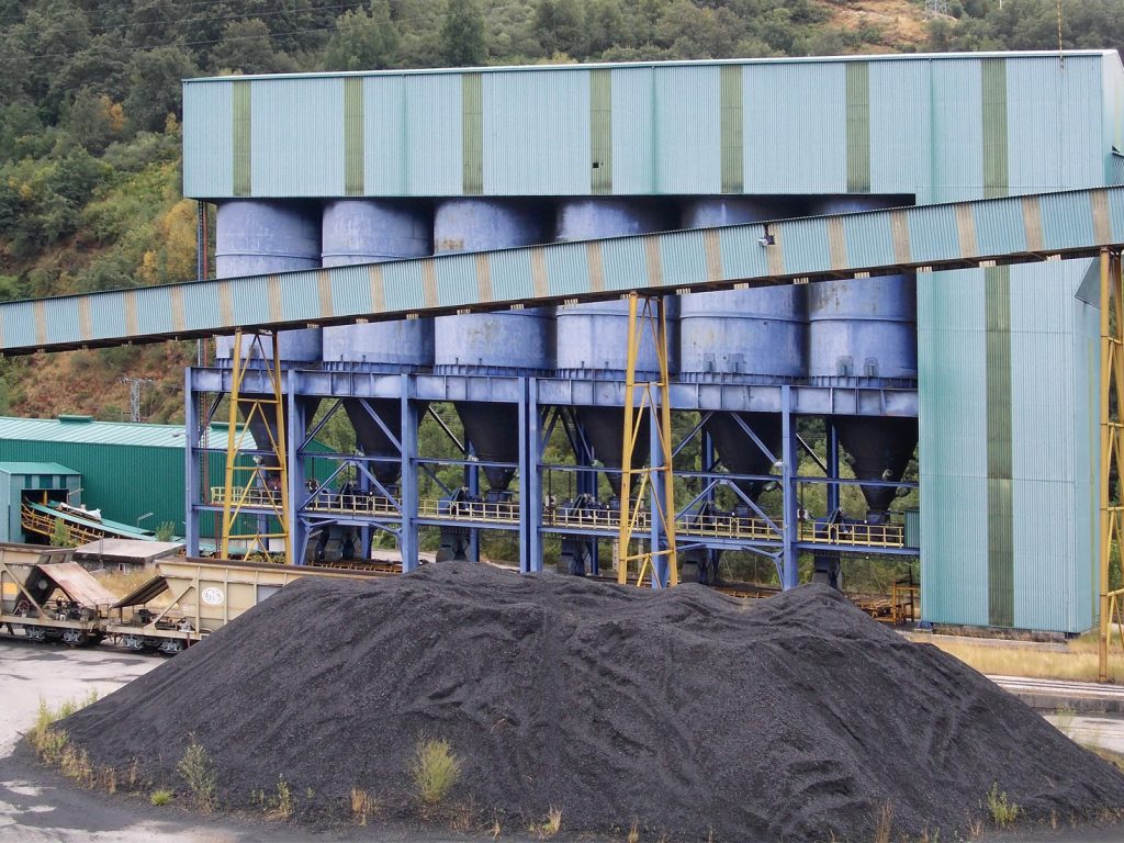 Tolvas de recepción del lavadero de la MSP, Villablino, León. 2016