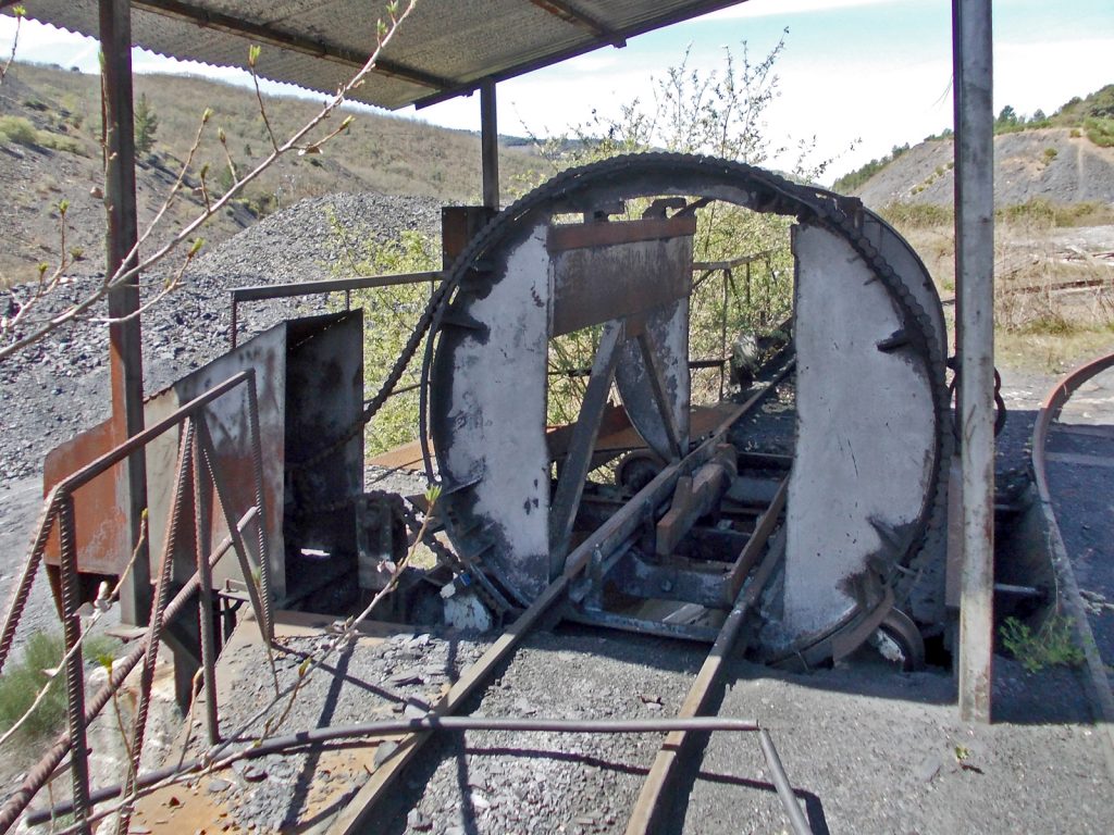 Basculador de estériles del Pozo Malabá. Torre del Bierzo. León. 2017