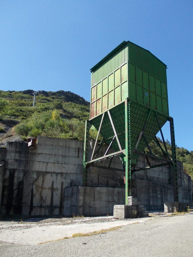 Silo de almacenamiento en el Piso 1 del Grupo Xaral de la MSP. Brañas de Caboalles. Villablino. León. 2016