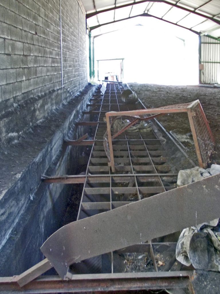Detalle de la cinta que lleva el carbón hasta el silo en el Piso 1 del Grupo Xaral de la MSP. Brañas de Caboalles. Villablino. León. 2016