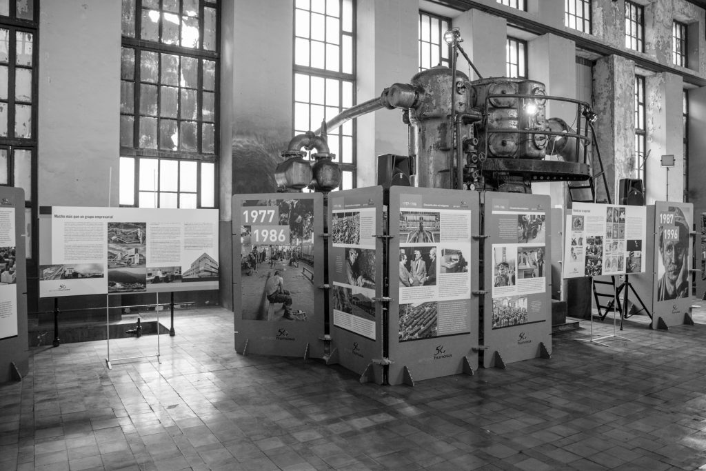 Exposición 50 Años de Hunosa en imágenes, durante la feria de FETUMI. Pozo Sotón. San Martín del Rey Aurelio. Asturias. 2017
